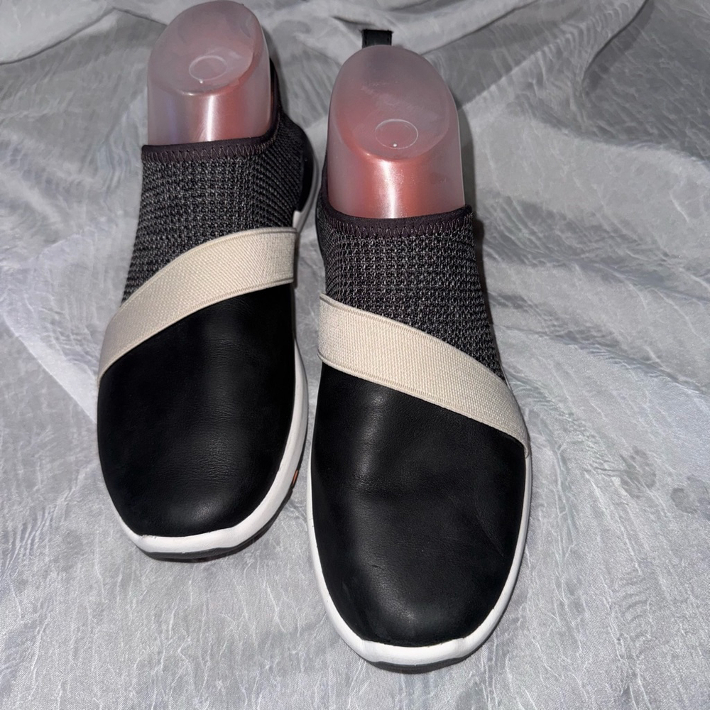 Women's Olukai Miki Slip Shoes Size 7.5 Black and Gray - Picture 2 of 7